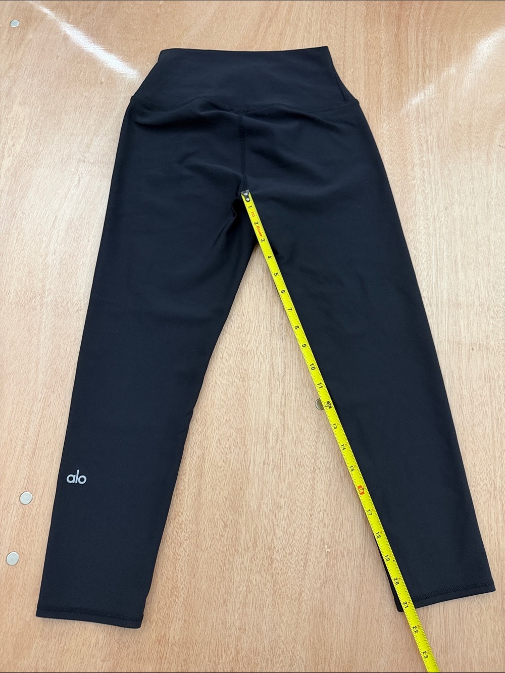 Alo Yoga Airlift High-Waist 21” Capri Leggings Black Women’s Medium - Picture 5 of 10